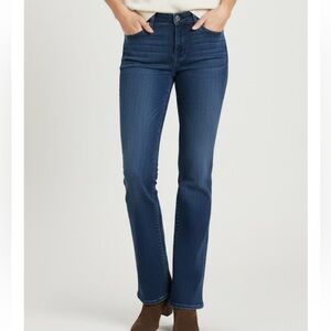 Levi’s Mid Rise Skinny Boot
